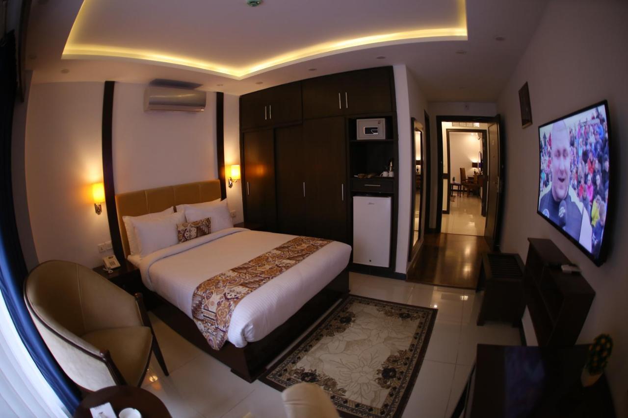 Grand Mongolia Hotel Rawalpindi Bagian luar foto