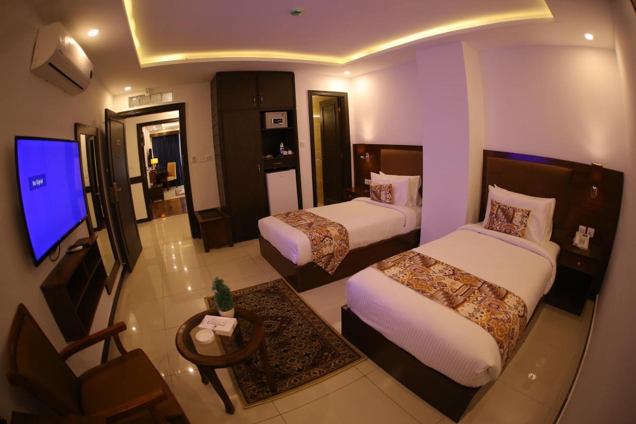 Grand Mongolia Hotel Rawalpindi Bagian luar foto