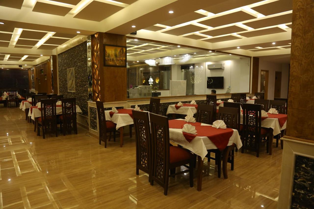 Grand Mongolia Hotel Rawalpindi Bagian luar foto