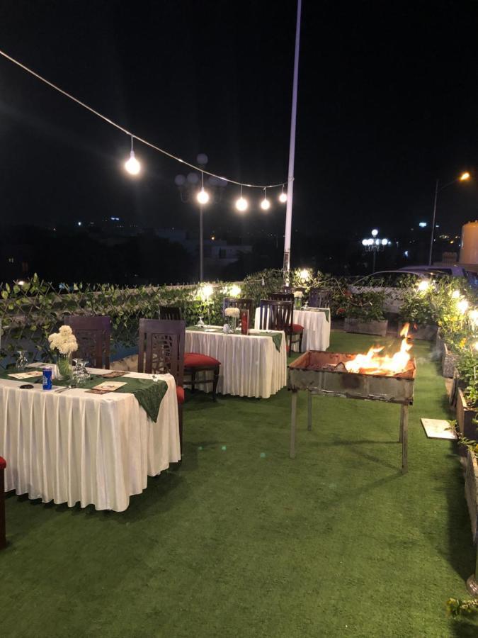 Grand Mongolia Hotel Rawalpindi Bagian luar foto