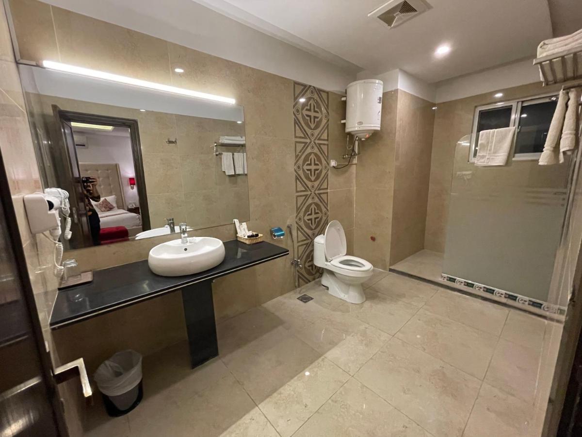 Grand Mongolia Hotel Rawalpindi Bagian luar foto