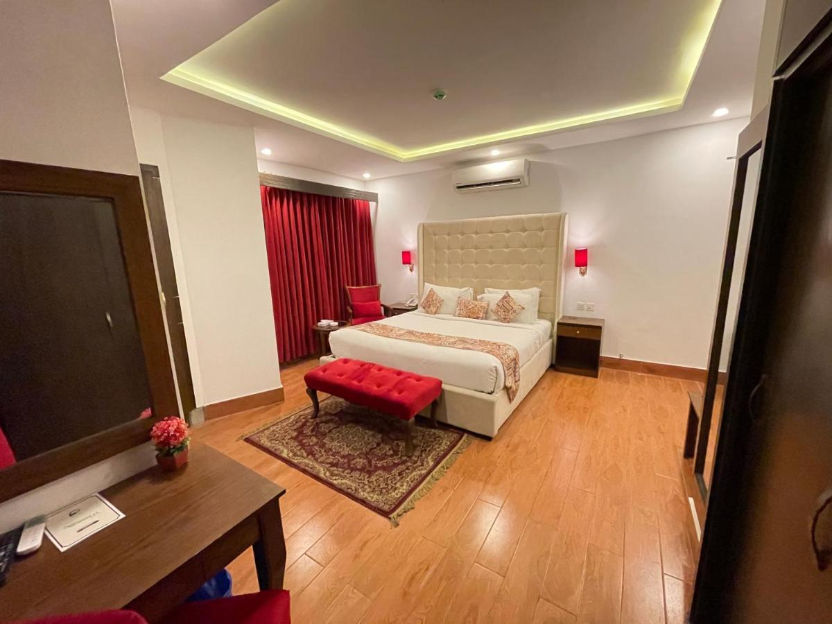 Grand Mongolia Hotel Rawalpindi Bagian luar foto