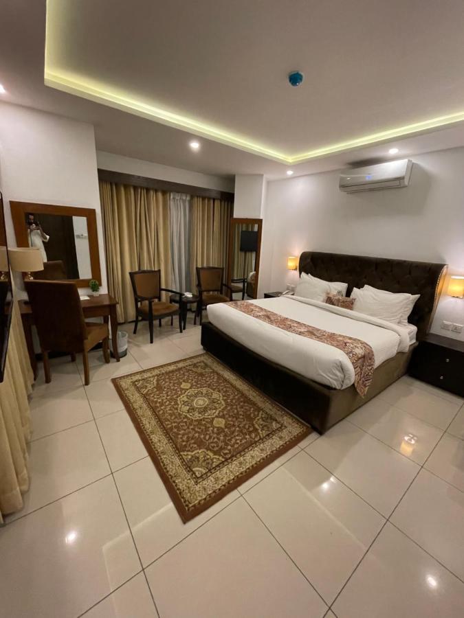 Grand Mongolia Hotel Rawalpindi Bagian luar foto