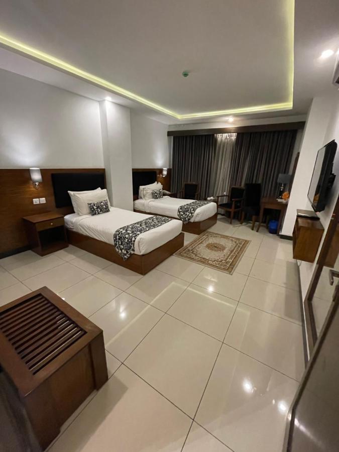 Grand Mongolia Hotel Rawalpindi Bagian luar foto